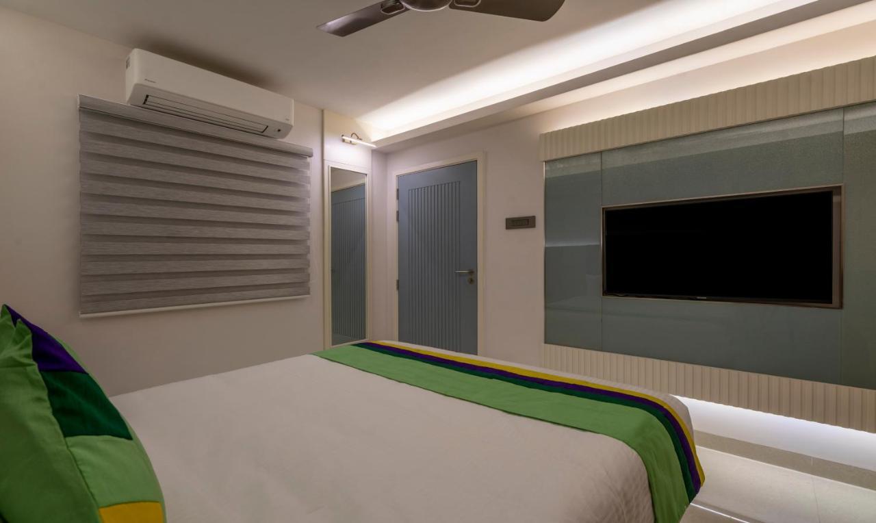 Treebo Premium D Consulate Hotell Hyderabad Exteriör bild