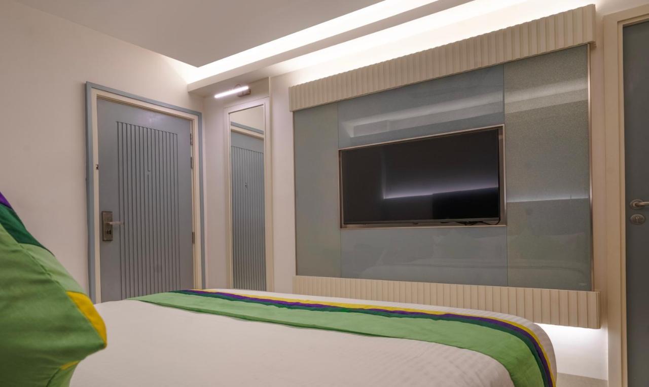 Treebo Premium D Consulate Hotell Hyderabad Exteriör bild