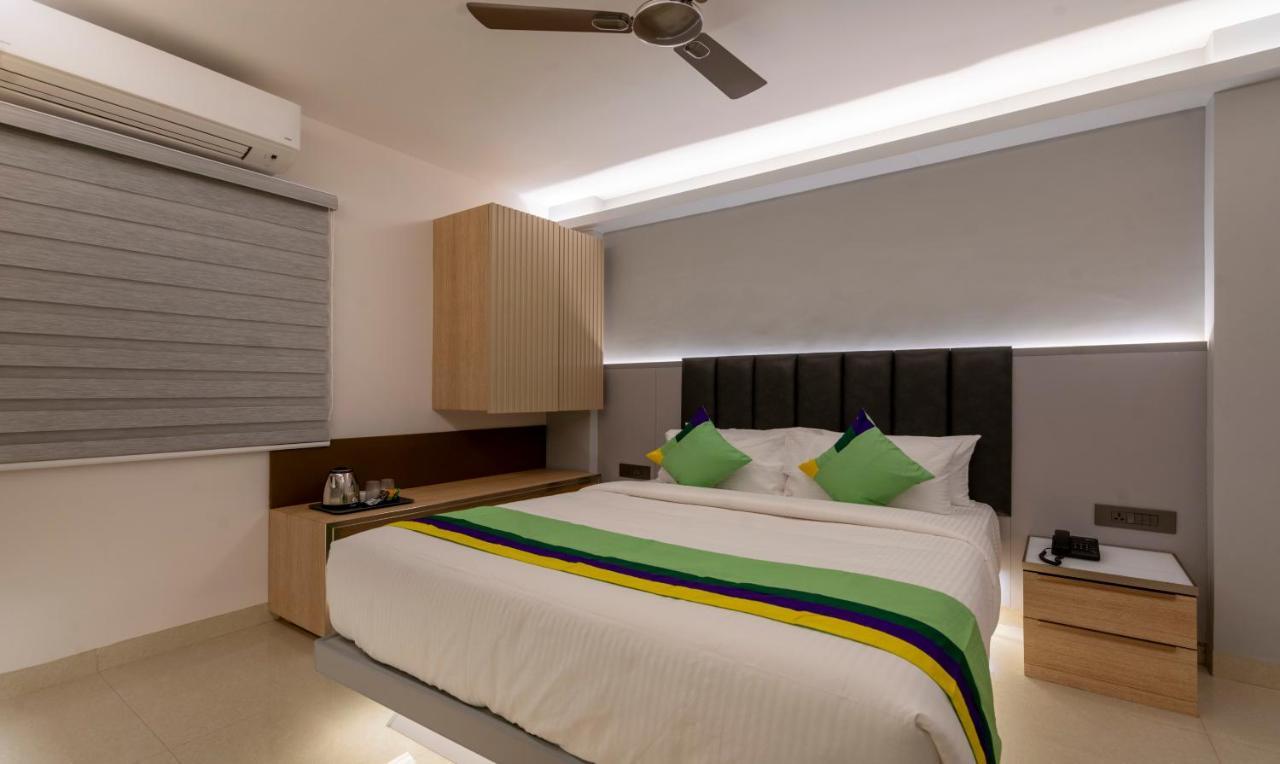 Treebo Premium D Consulate Hotell Hyderabad Exteriör bild